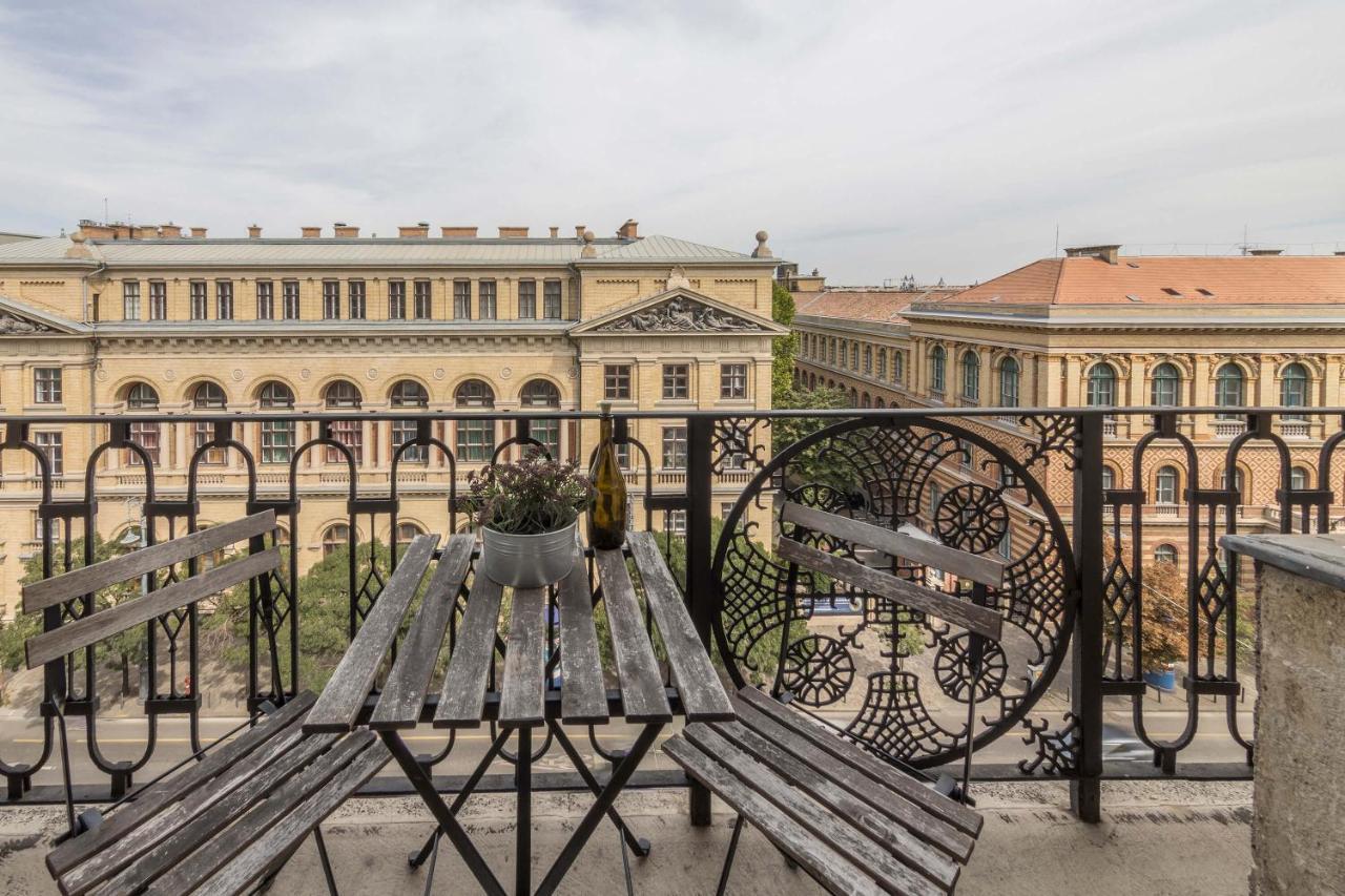 Astoria Balcony Apartment Budapest